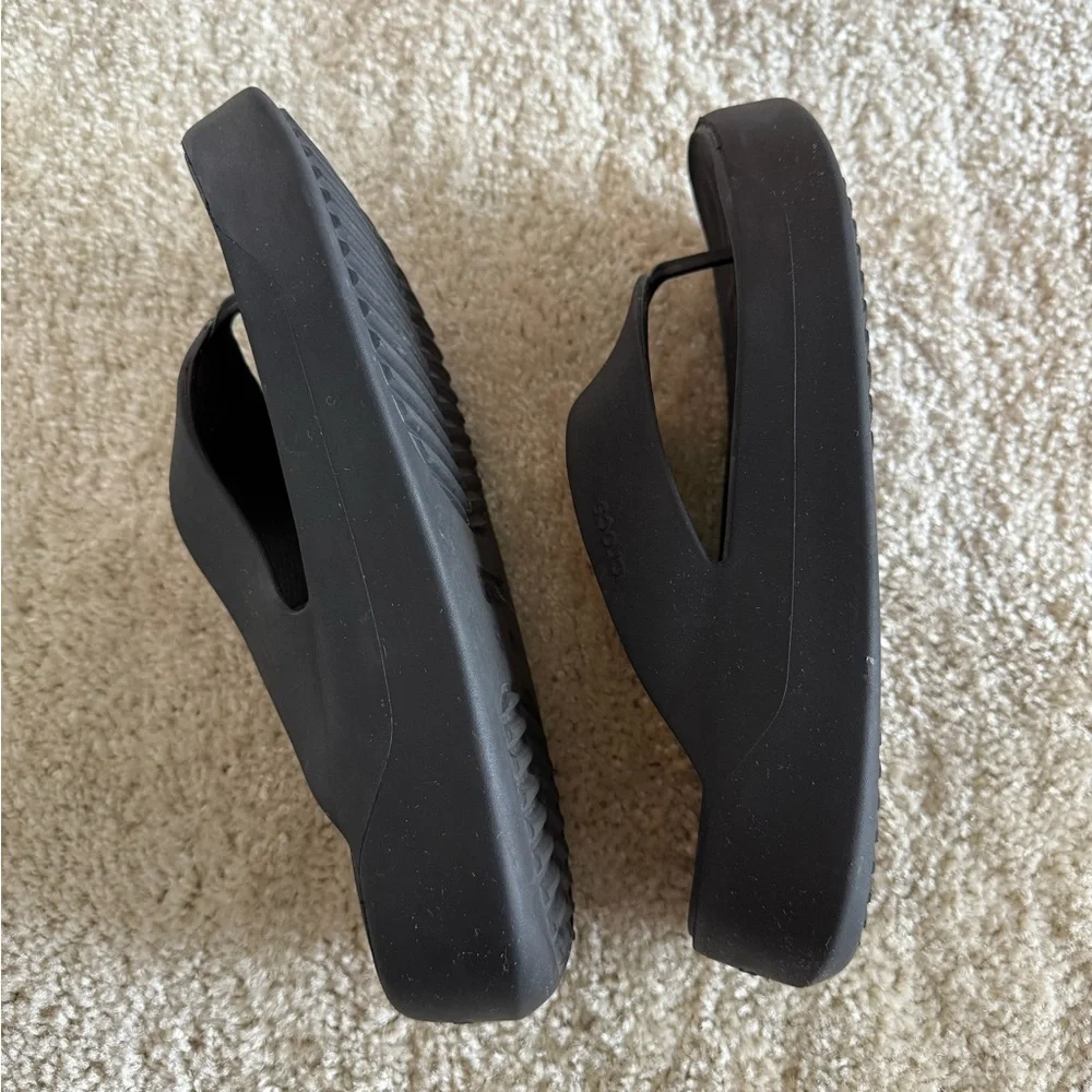 CROCS Black Platform Flip Flops
